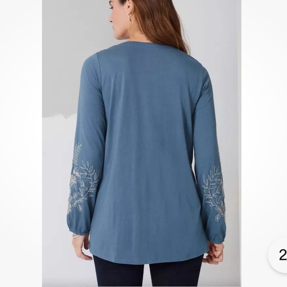 J.Jill Floral Expressions V-Neck Tunic Top Blue White Embroidered Floral Size M - Picture 2 of 14